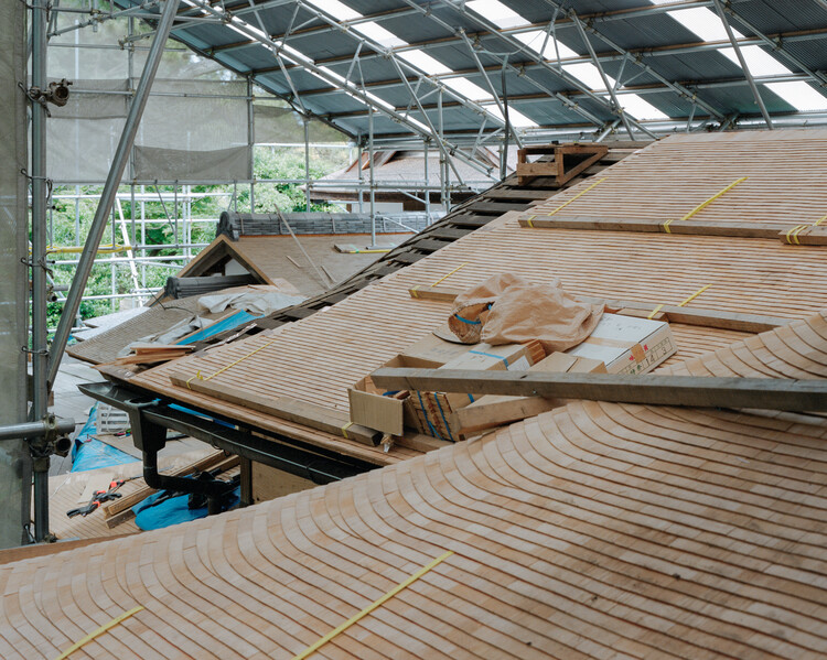 "Artisans of the Reiwa Era" Documentary Showcases Traditional Japanese Wood Construction and Craftsmanship - Image 3 of 12