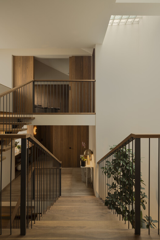 Casa R4 / Manzo de Alba Taller Casa R4 / Manzo de Alba Taller - Fotografía interior, Madera, Escaleras, Barandas