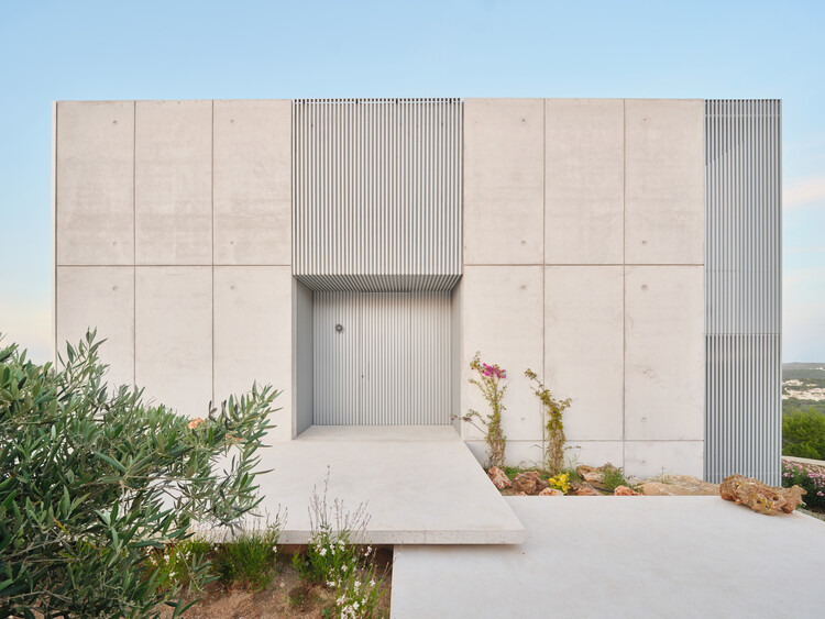 Steel House / NOMO STUDIO - Casas