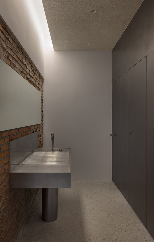 K1Y Design Lab / K1Y Design - Interior Photography, Bathroom, Lighting, Sink