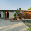 The Long House / Crest Architects - Houses