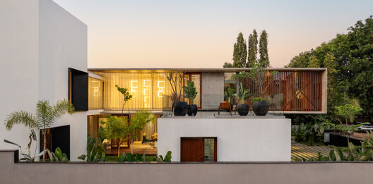 The Long House / Crest Architects - Exterior Photography, Balcony