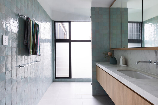 Bawley Point 01 House / Watershed Architects - Interior Photography, Bathroom, Sink, Countertop, Glass