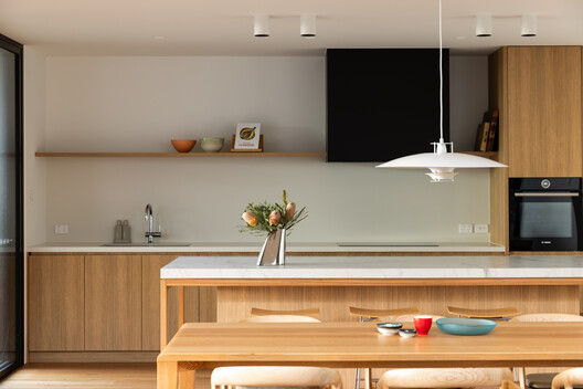 Bawley Point 01 House / Watershed Architects - Interior Photography, Kitchen, Countertop, Wood, Table, Lighting