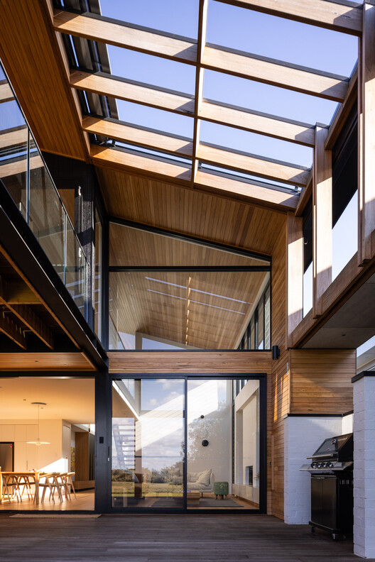 Bawley Point 01 House / Watershed Architects - Interior Photography, Stairs, Wood, Beam, Balcony