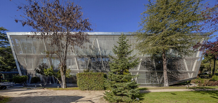 Contemporary Applications of Materials in Spanish Architecture - Image 12 of 12