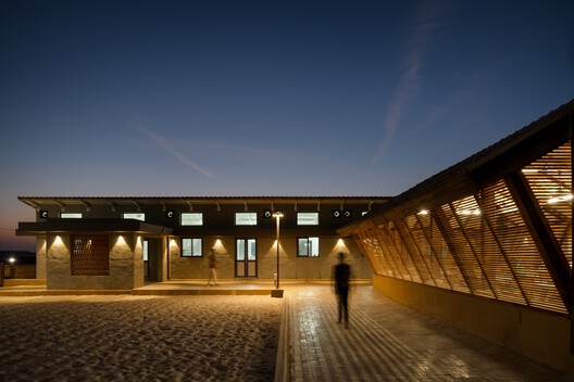 Factory Canteen Agrocel Dhordo / Studio Dot - Image 20 of 28