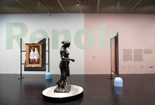 Exposição Cinco ensaios sobre o MASP - Renoir / Juliana Godoy - Fotografia de Interiores, Banheiro