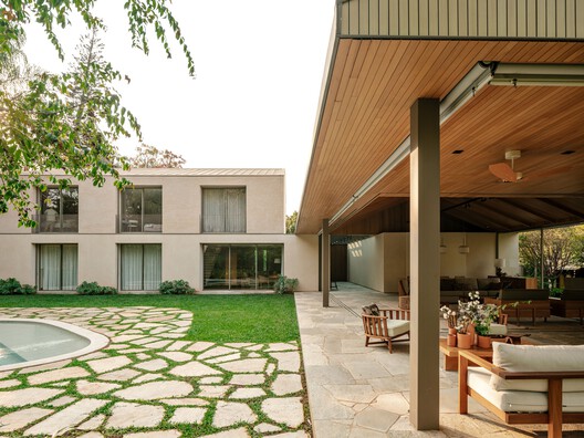Casa PAB / SAAG Arquitetura - Fotografía interior, Concreto, Jardín, Patio interior, Patio, Sillas