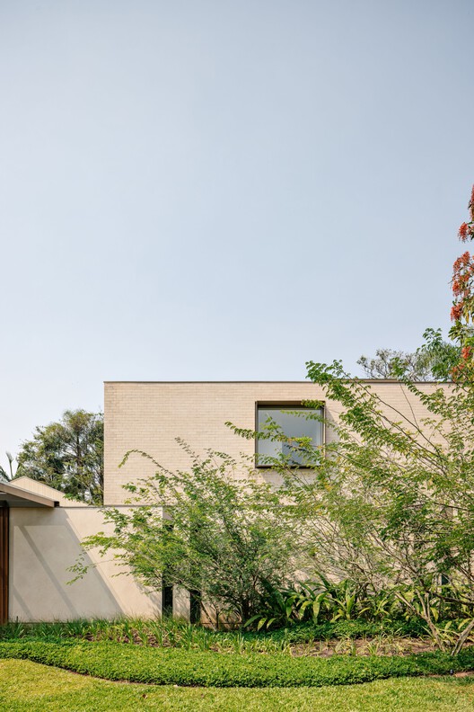 Casa PAB / SAAG Arquitetura - Fotografía exterior, Jardín
