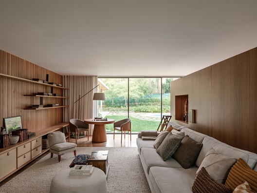 Casa PAB / SAAG Arquitetura - Fotografía interior, Sala de estar, Madera, Sillones, Sillas