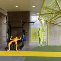 ¿Bares dentro de gimnasios?: interiores que integran deportes y hábitos saludables desde la arquitectura - Image 1 of 4