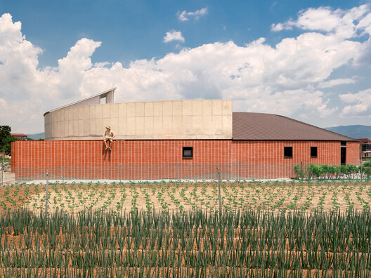 A House that Embraces Its Vegetable Garden  / sukchulmok+BRBB Architects - Image 5 of 22