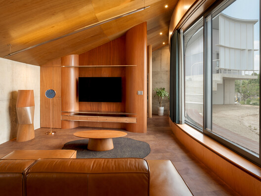 A House that Embraces Its Vegetable Garden  / sukchulmok+BRBB Architects - Interior Photography, Wood, Lighting