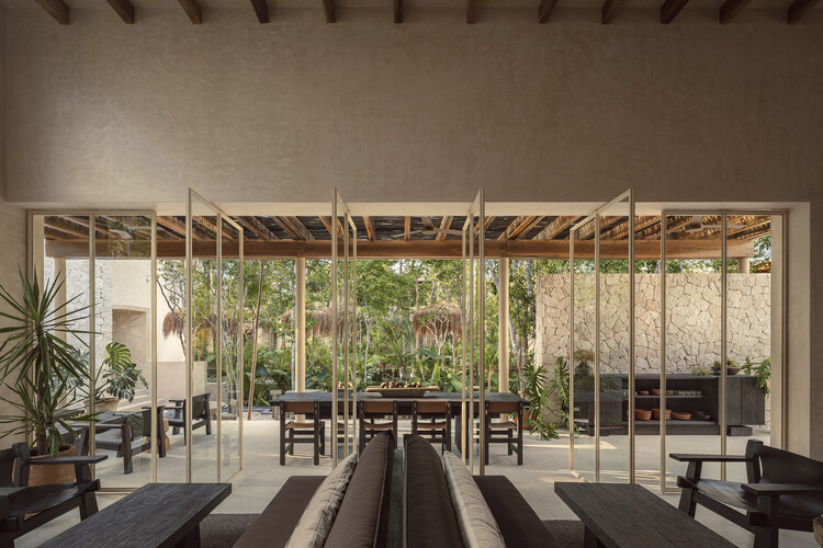 Naboa Tulum / Jaque Studio - Fotografía interior, Comedor, Madera, Sillas, Fijación Vigas