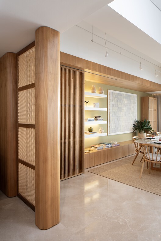 Apartamento 801 / Tarq Studio  - Fotografía interior, Madera, Iluminación, Vidrio, Estanterías