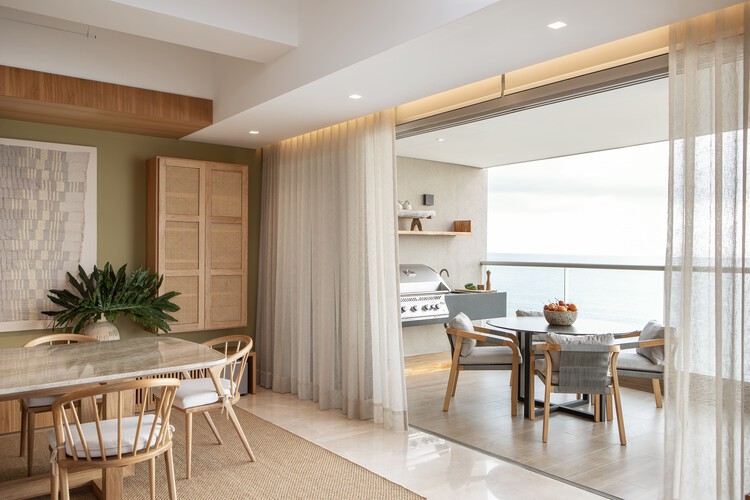 Apartamento 801 / Tarq Studio  - Fotografía interior, Madera, Mesas, Iluminación, Sillas