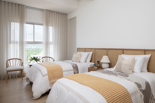 Apartamento 801 / Tarq Studio  - Fotografía interior, Dormitorio, Camas, Madera, Iluminación