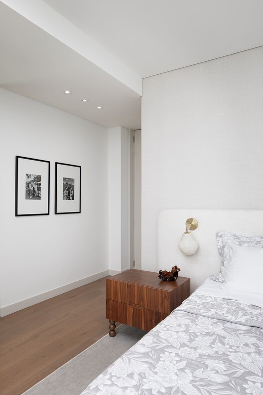 Maikaira  / Tarq Studio  - Fotografía interior, Madera, Dormitorio, Camas, Iluminación