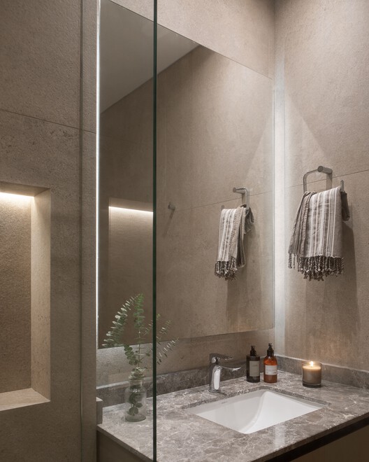 Maikaira  / Tarq Studio  - Fotografía interior, Baño, Iluminación, Encimera, Tarjas