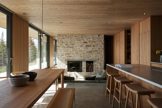 Rang Ste-Mathilde Residence / Jérôme Lapierre Architecte - Interior Photography, Wood, Beam