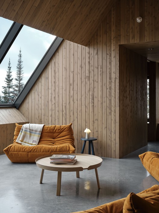 Rang Ste-Mathilde Residence / Jérôme Lapierre Architecte - Interior Photography, Living Room, Wood, Chair