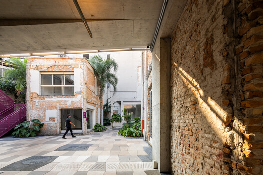 LAPI Fase 2 / SuperLimão - Interior Photography, Concrete, Courtyard