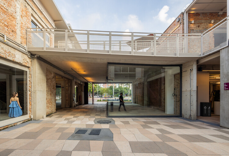 LAPI Fase 2 / SuperLimão - Fotografia de Exterior, Concreto