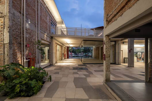 LAPI Fase 2 / SuperLimão - Exterior Photography, Concrete
