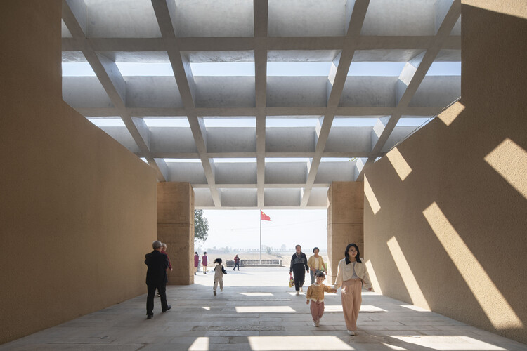 Revitalização do Conjunto Histórico do Palácio de Yongle / URBANUS - Fotografia de Interiores, Escada, Concreto