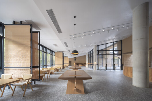 Revitalização do Conjunto Histórico do Palácio de Yongle / URBANUS - Fotografia de Interiores, Madeira, Iluminação, Vidro, Cadeira