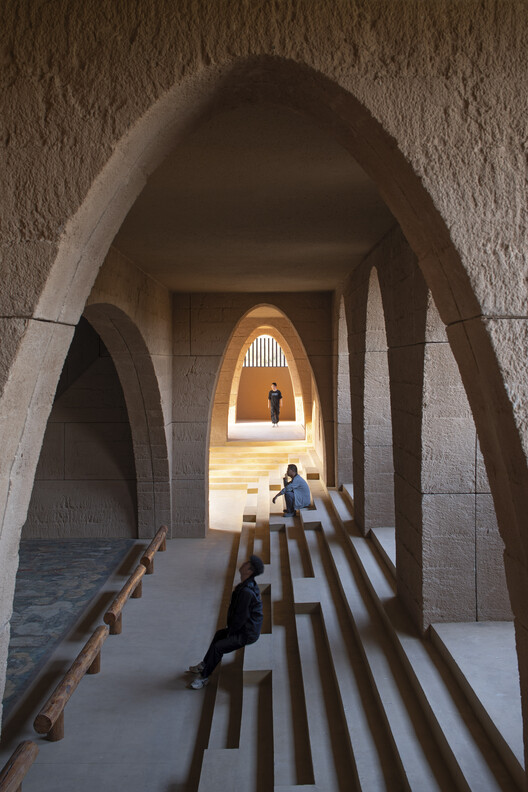 Revitalização do Conjunto Histórico do Palácio de Yongle / URBANUS - Fotografia de Interiores, Arco, Concreto, Arcada, Pilar