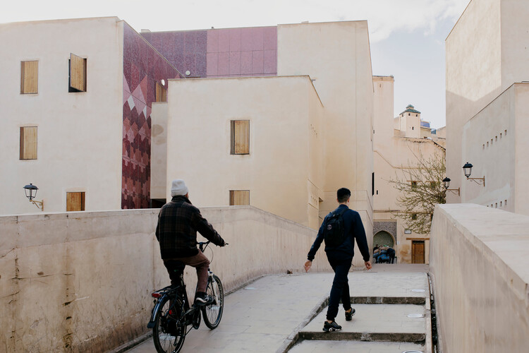 Plaza Lalla Yeddouna: Revitalización / Mossessian Architecture + Yassir Khalil Studio - Fotografía interior, Concreto