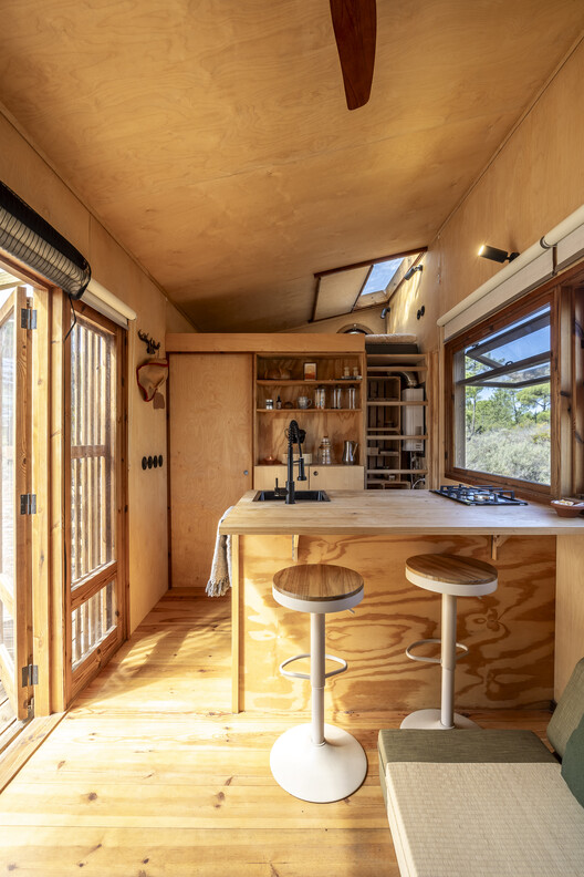 Atlantica TOW / Madeiguincho - Fotografia de Interiores, Cozinha, Madeira, Bancada, Pia