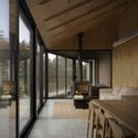 Casa South Bay / StudioAC - Fotografía interior, Casas, Fijación Vigas, Sillas