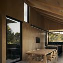 Casa South Bay / StudioAC - Fotografía interior, Casas, Fijación Vigas, Sillas