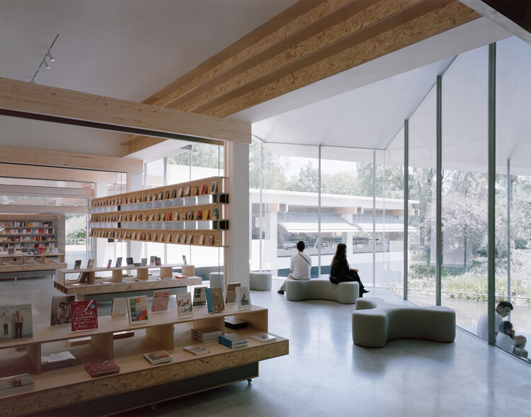 西溪·果麦书店 / 紋建筑 - 室内图, 起居室, 隔断