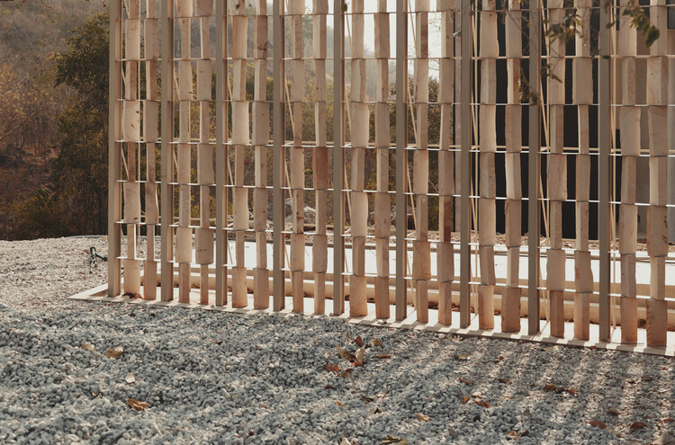Acampamento Khanong Phra / PHTAA Living Design - Imagem 25 de 50