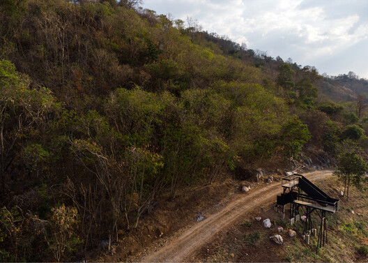 Acampamento Khanong Phra / PHTAA Living Design - Imagem 32 de 50