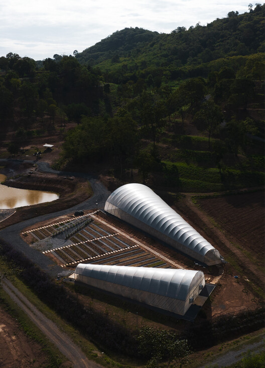 Acampamento Khanong Phra / PHTAA Living Design - Imagem 6 de 50