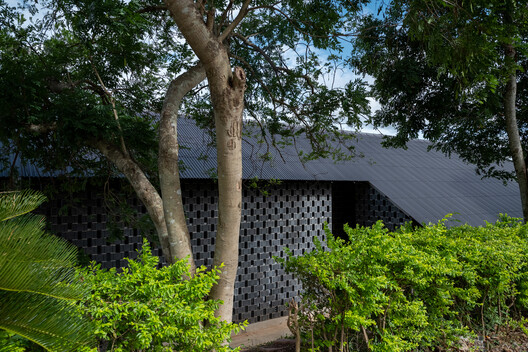 Acampamento Khanong Phra / PHTAA Living Design - Fotografia de Exterior, Jardim