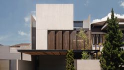 DK.52 House / Studio Avana