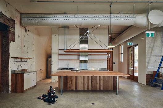Sanders Place / NMBW Architecture Studio - Interior Photography, Kitchen, Wood, Beam