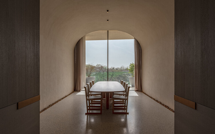 CASCADIA Club de Golf / STRX Architects - Fotografía interior, Comedor, Arco, Concreto