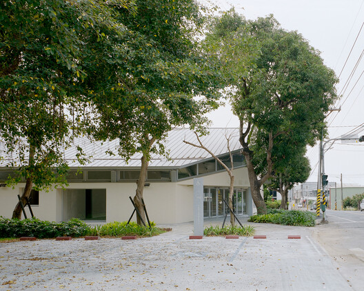 Hilltop House / Office Archipel - Exterior Photography, Concrete