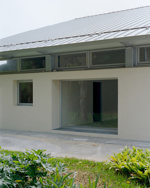 Hilltop House / Office Archipel - Exterior Photography, Concrete