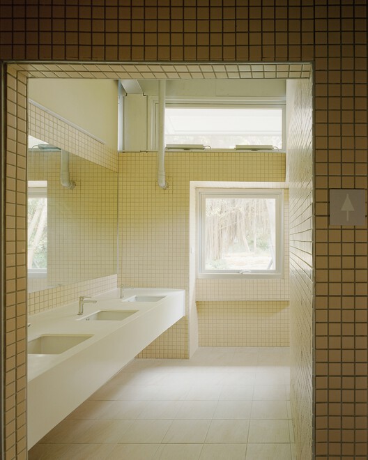 Hilltop House / Office Archipel - Interior Photography, Bathroom