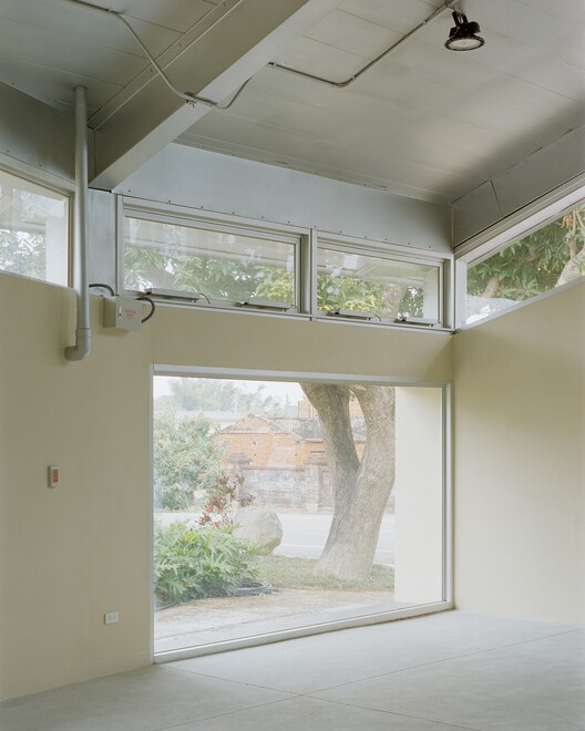 Hilltop House / Office Archipel - Interior Photography, Beam