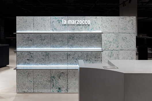  Lamarzocco Shinsegae Dept. Gangnam Store  / RVMN - Interior Photography, Glass