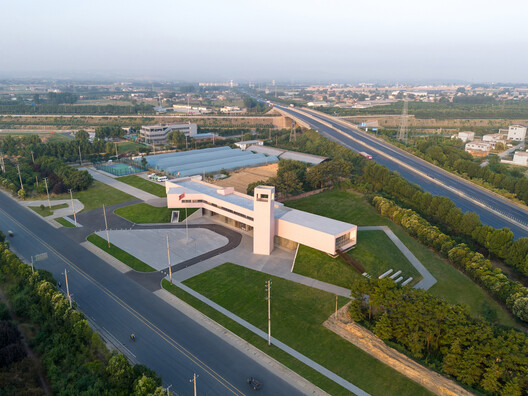 Centro Comunitario y de Servicios Turísticos de la Aldea Xue / Studio 10 - Imagen 29 de 38